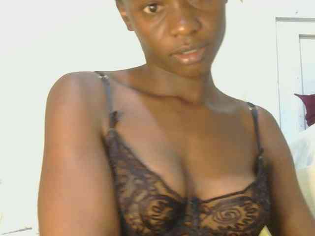 Prettyalice2 webcam