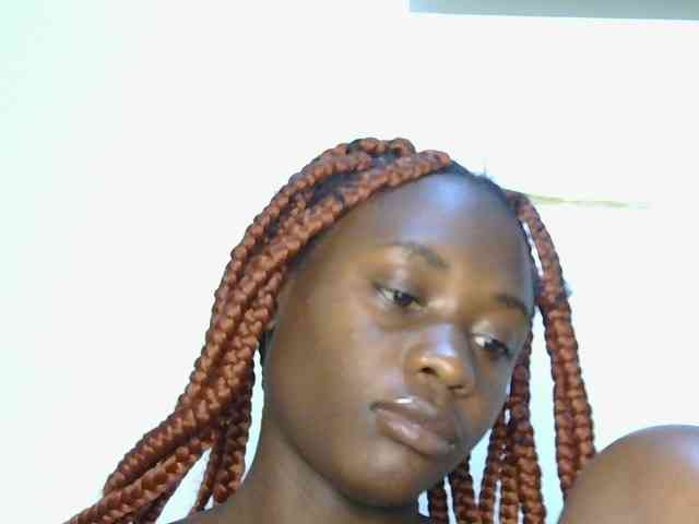 Prettyalice2 webcam