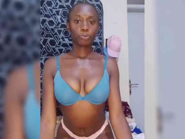 Prettyalice2 webcam