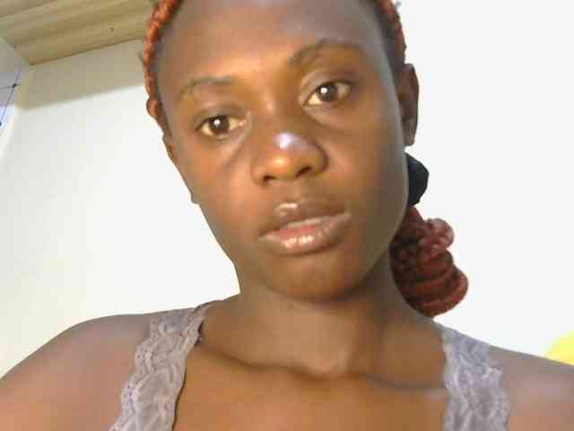 Prettyalice2 webcam