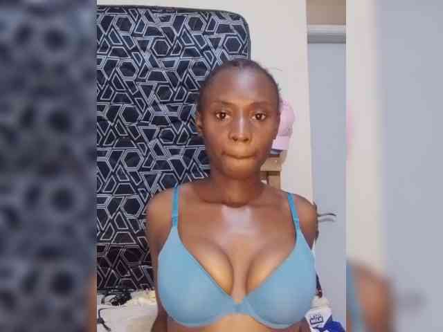 Prettyalice2 webcam