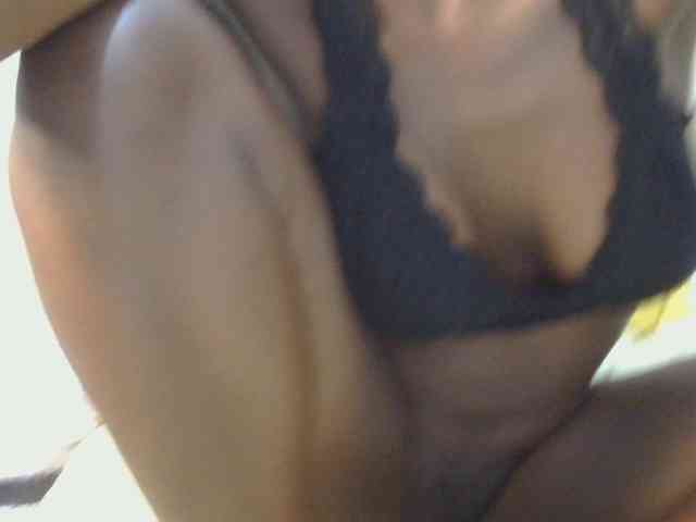 Prettyalice2 webcam