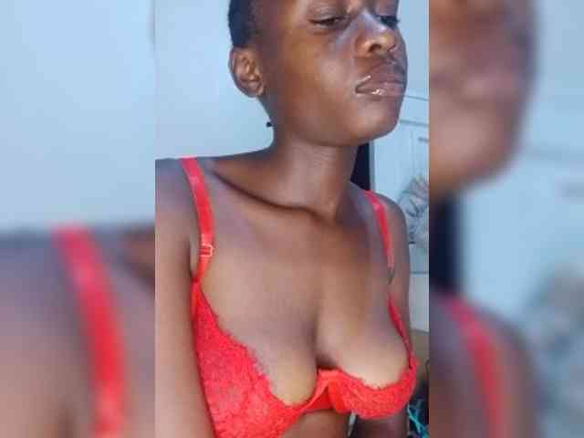 Prettyalice2 webcam
