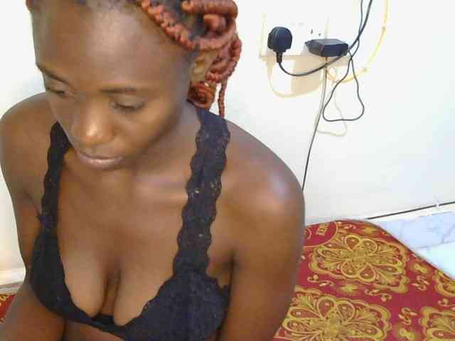 Prettyalice2 webcam