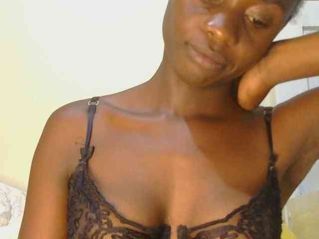 Prettyalice2 webcam