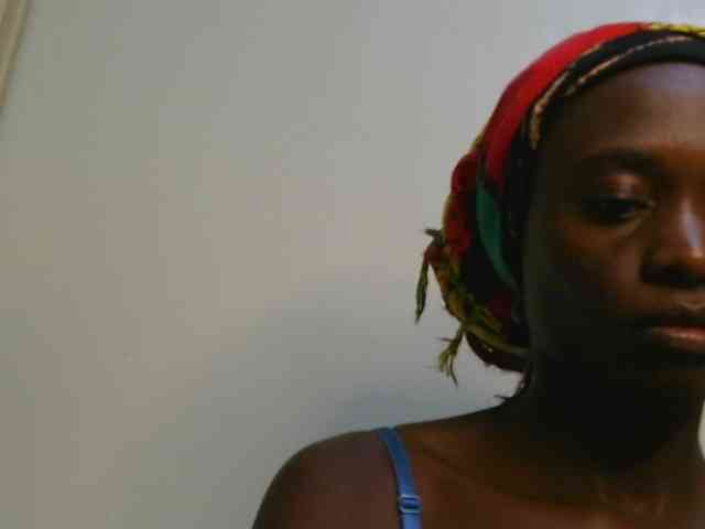 Prettyalice2 Live Webcam on BongaCams