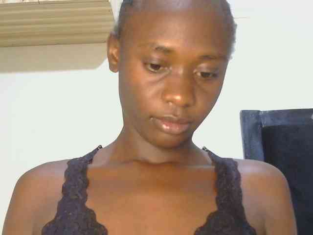 Prettyalice2 webcam