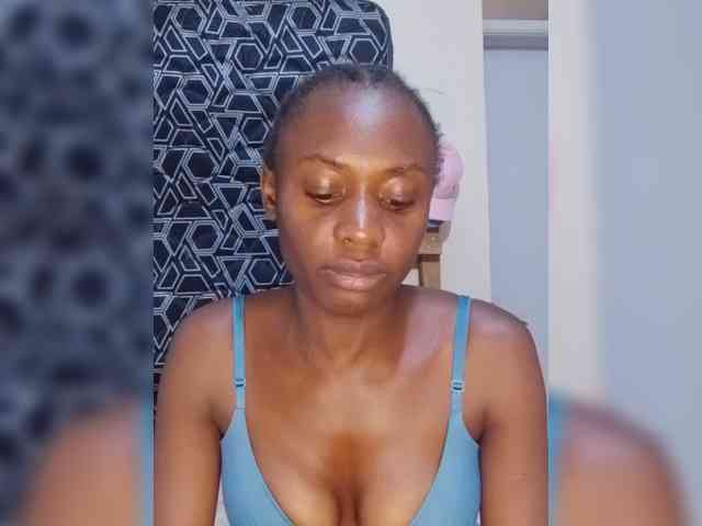 Prettyalice2 webcam