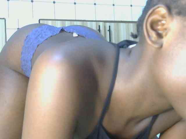 Prettyalice2 webcam
