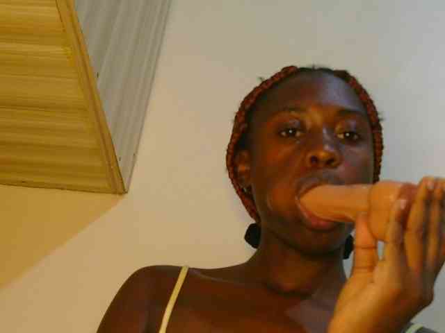 Prettyalice2 webcam