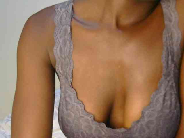 Prettyalice2 webcam