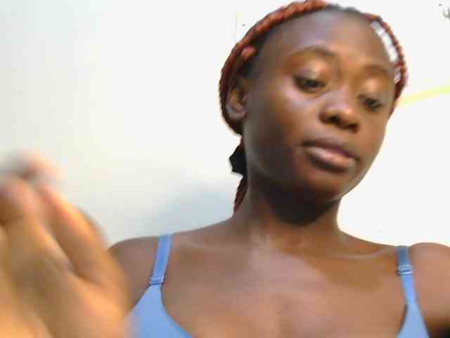 Prettyalice2 webcam