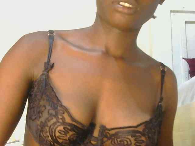 Prettyalice2 webcam