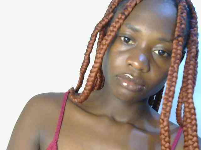Prettyalice2 webcam