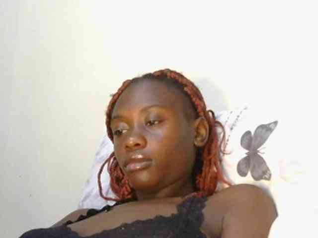Prettyalice2 webcam