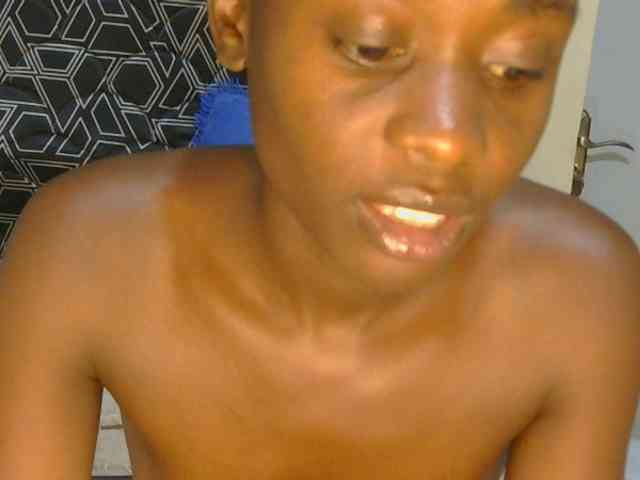 Prettyalice2 webcam