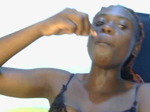 Prettyalice2 webcam