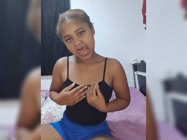 BabyGirl26 live cam on BongaCams