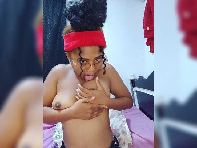 BabyGirl26 live cam on BongaCams