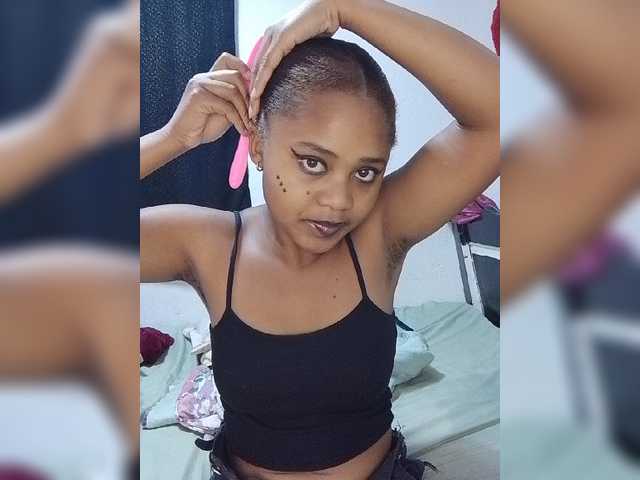 BabyGirl26 live cam on BongaCams