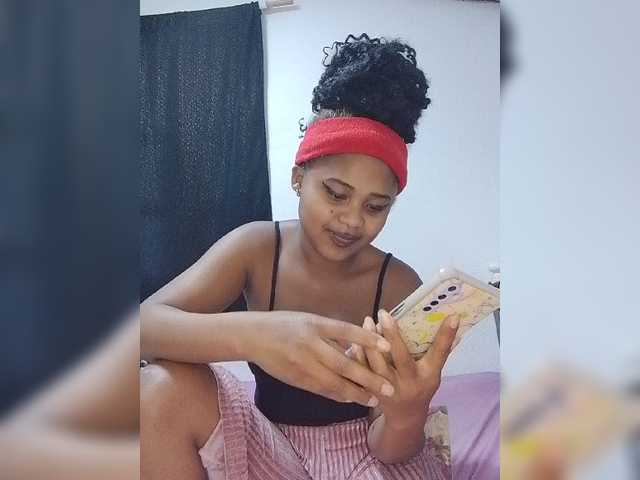 BabyGirl26 live cam on BongaCams