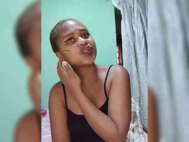 BabyGirl26 webcam