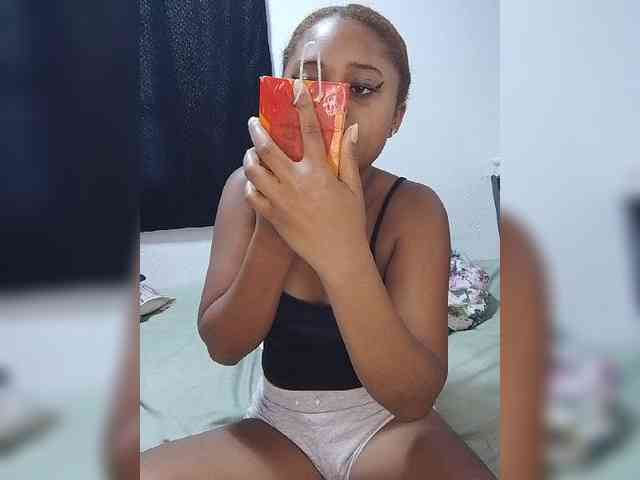 BabyGirl26 webcam
