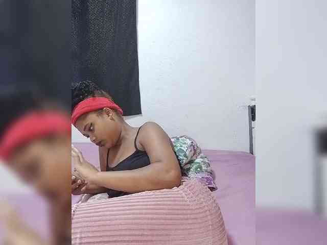 BabyGirl26 webcam