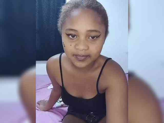 BabyGirl26 webcam