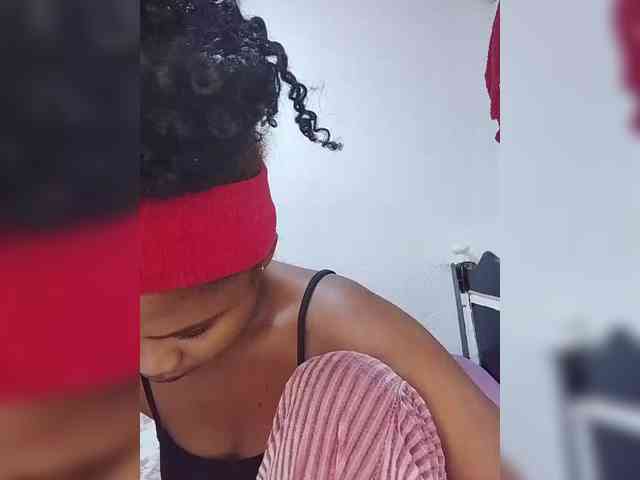 BabyGirl26 webcam