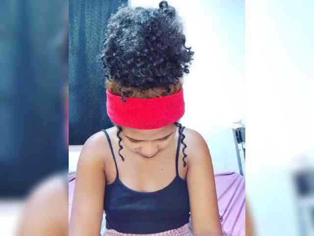 BabyGirl26 webcam