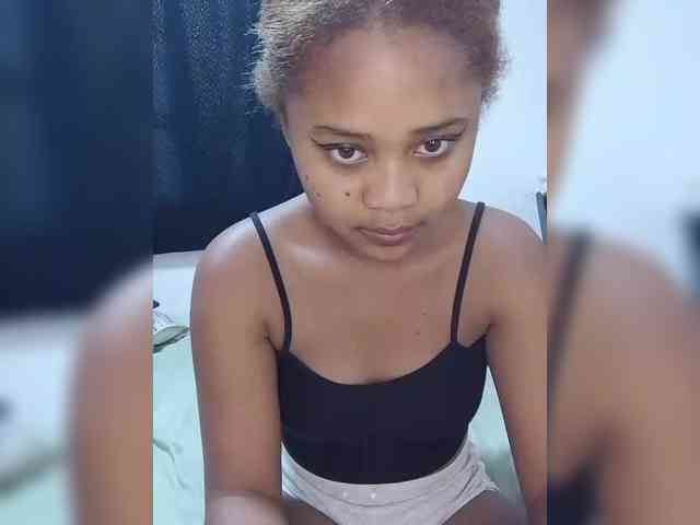 BabyGirl26 webcam