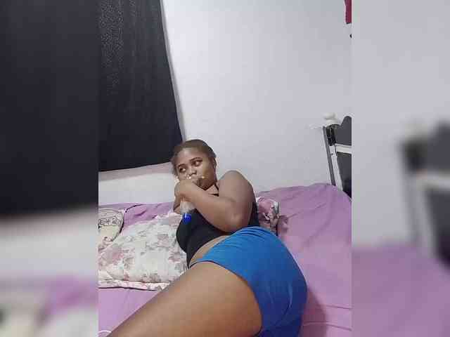 BabyGirl26 webcam