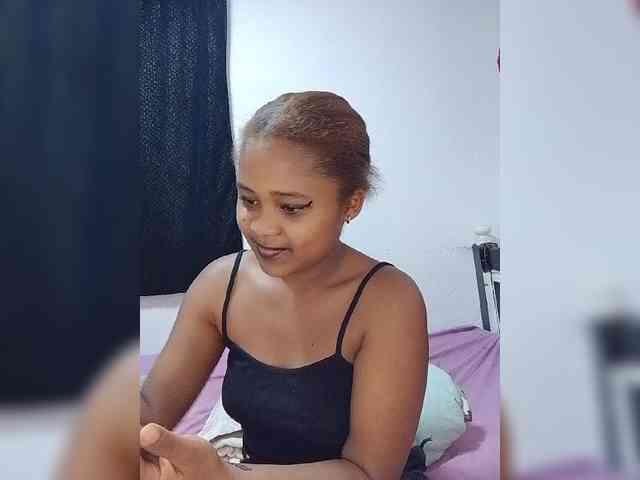 BabyGirl26 webcam
