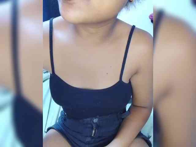 BabyGirl26 webcam