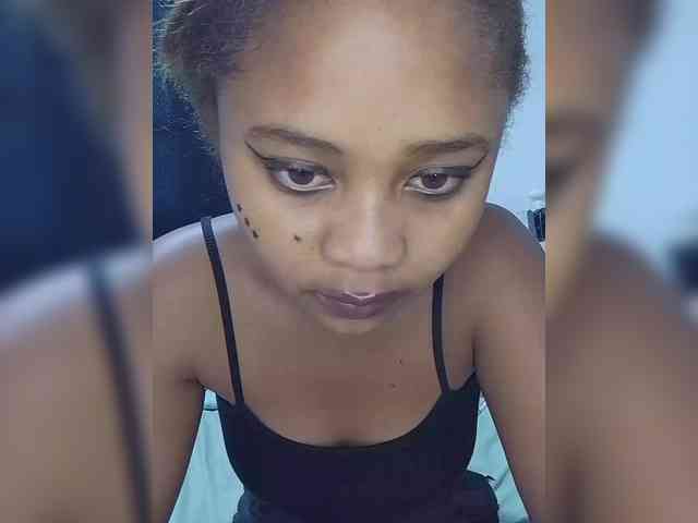 BabyGirl26 webcam