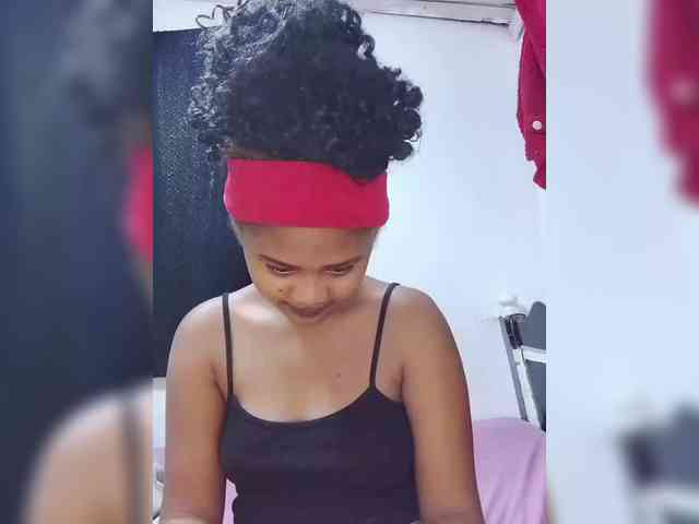 BabyGirl26 webcam