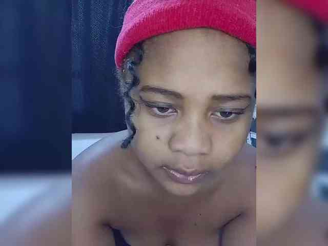 BabyGirl26 webcam