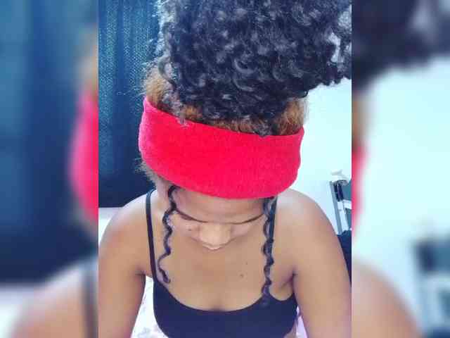 BabyGirl26 webcam