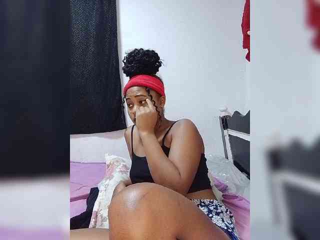 BabyGirl26 webcam