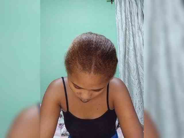 BabyGirl26 webcam