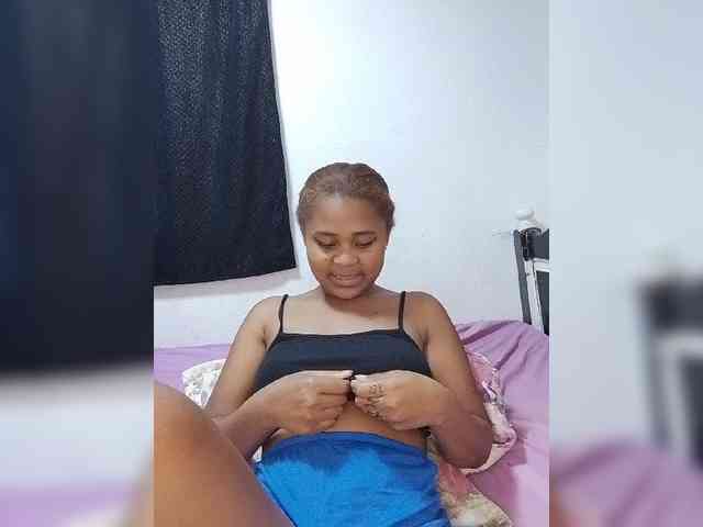 BabyGirl26 webcam