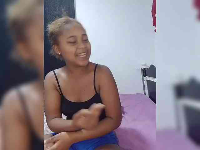 BabyGirl26 Live Webcam on BongaCams