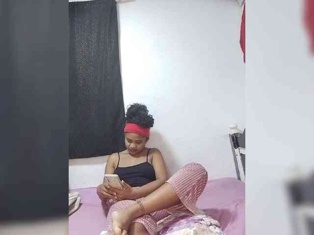 BabyGirl26 webcam