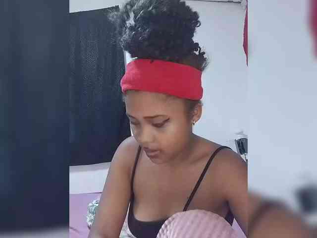 BabyGirl26 webcam