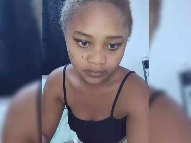 BabyGirl26 webcam