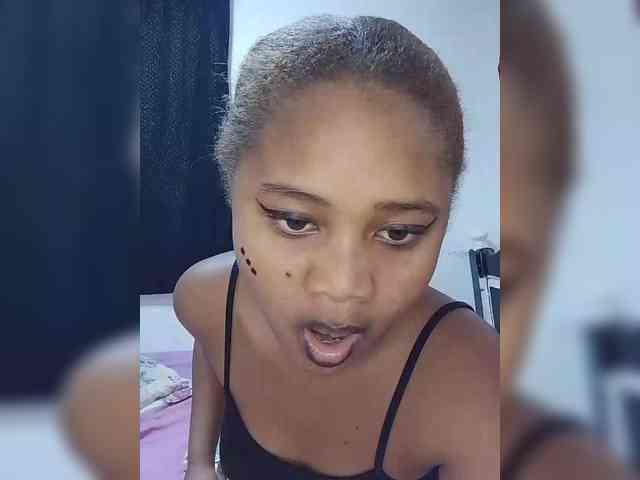 BabyGirl26 webcam