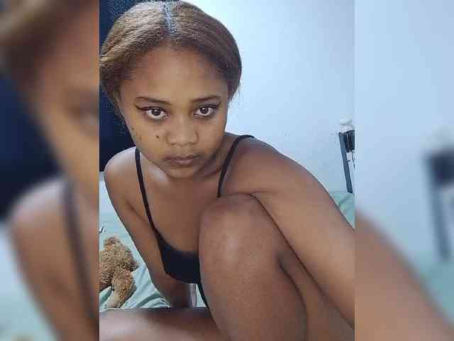 BabyGirl26 webcam