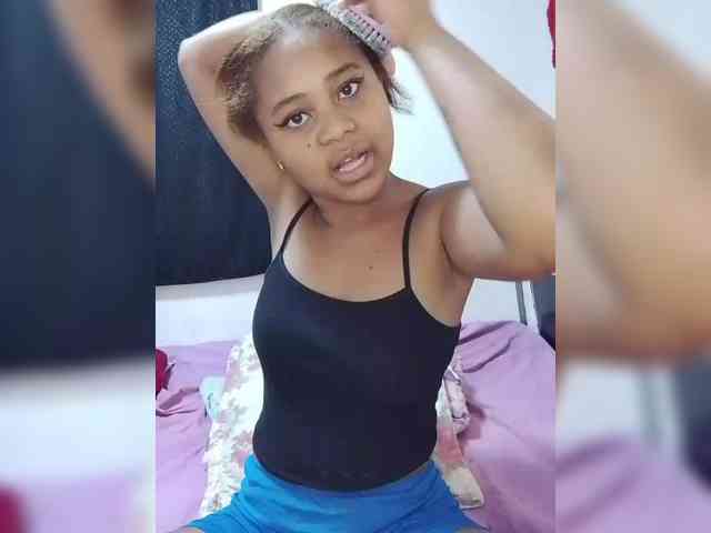 BabyGirl26 webcam
