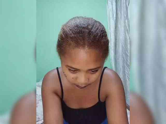 BabyGirl26 webcam